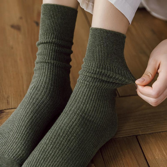 Šukuotos medvilnės kojinės – patogios, megztos, kvėpuojančios ir atsparios dėvėjimuisi